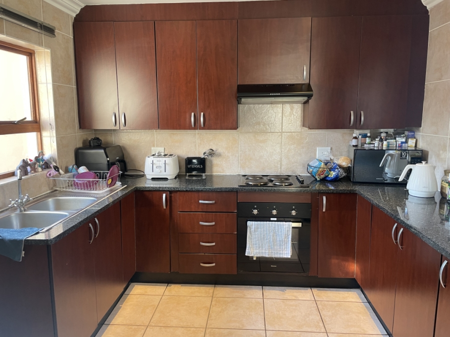 3 Bedroom Property for Sale in Greenstone Hill Gauteng