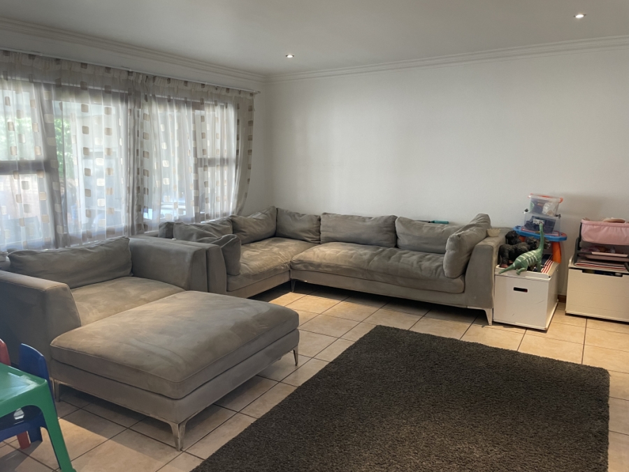 3 Bedroom Property for Sale in Greenstone Hill Gauteng