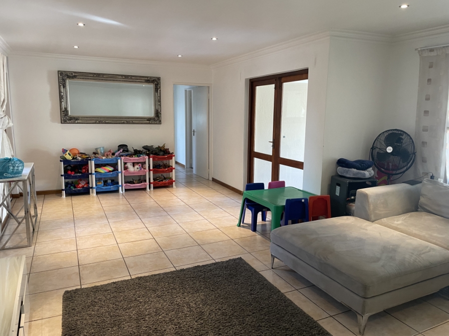 3 Bedroom Property for Sale in Greenstone Hill Gauteng