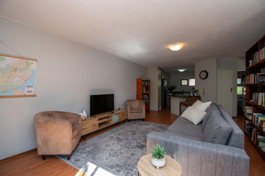 To Let 2 Bedroom Property for Rent in Bryanston Gauteng