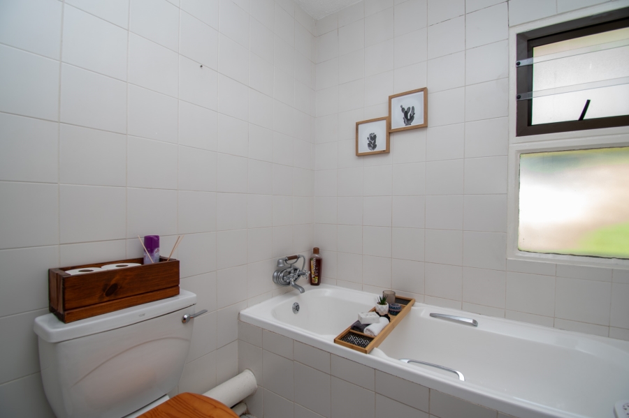 To Let 2 Bedroom Property for Rent in Bryanston Gauteng