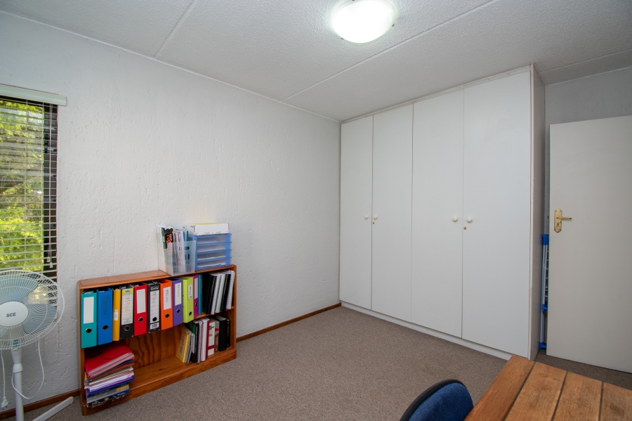 To Let 2 Bedroom Property for Rent in Bryanston Gauteng