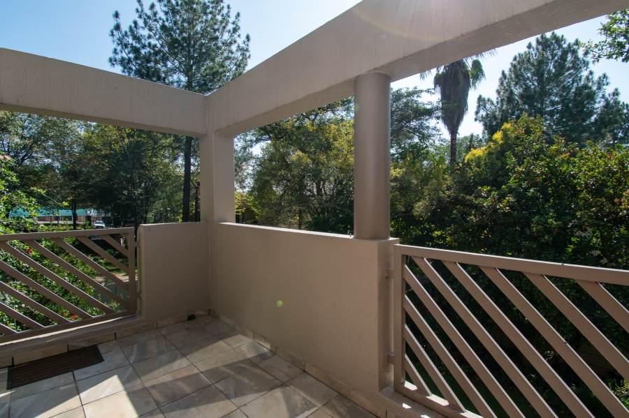To Let 2 Bedroom Property for Rent in Bryanston Gauteng