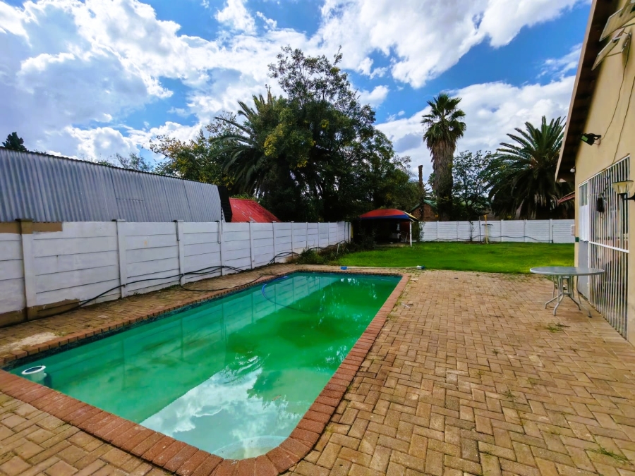 4 Bedroom Property for Sale in Falcon Ridge Gauteng