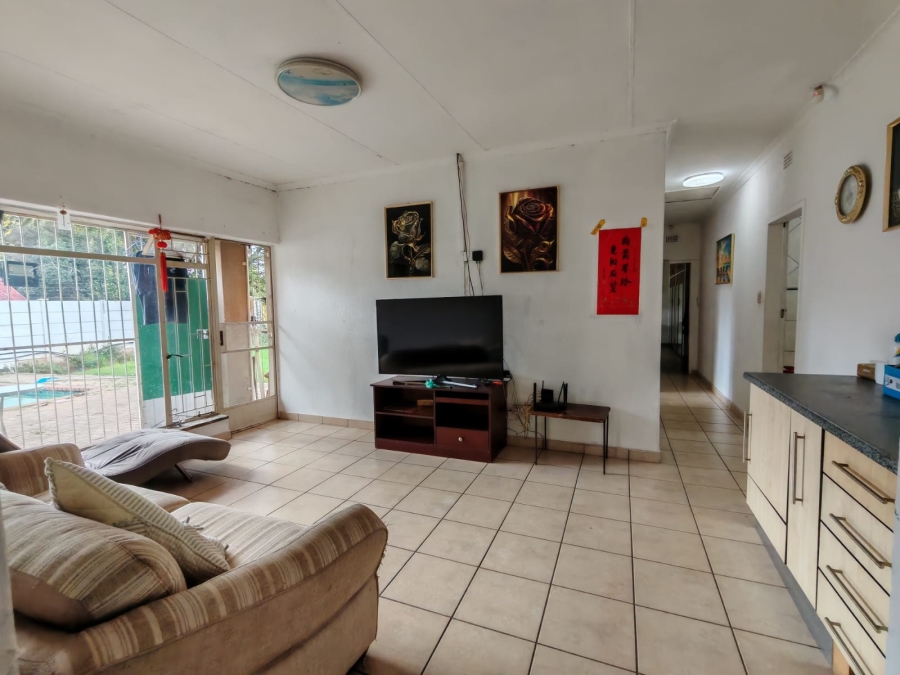 4 Bedroom Property for Sale in Falcon Ridge Gauteng