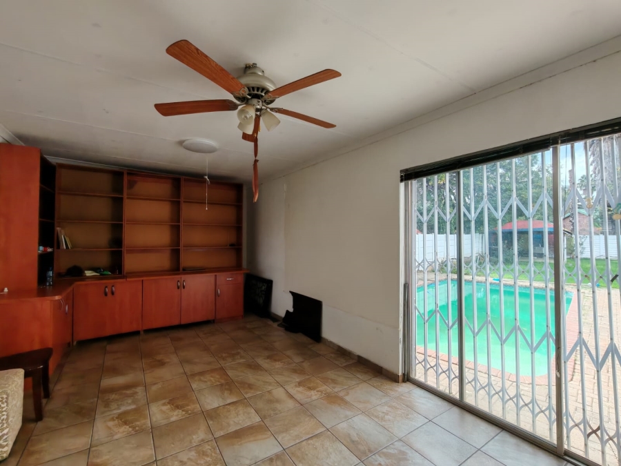 4 Bedroom Property for Sale in Falcon Ridge Gauteng