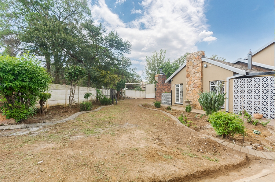 3 Bedroom Property for Sale in Birchleigh Gauteng