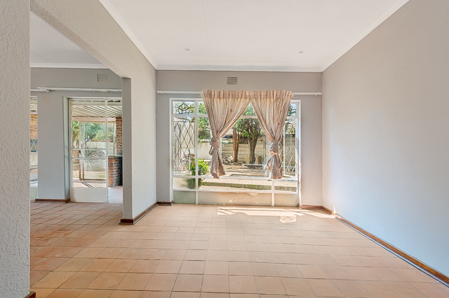 3 Bedroom Property for Sale in Birchleigh Gauteng