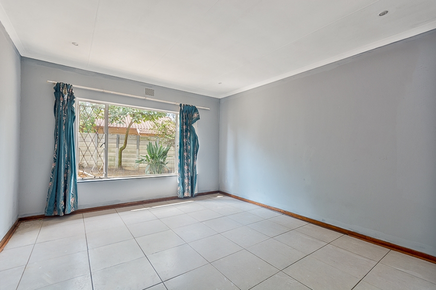 3 Bedroom Property for Sale in Birchleigh Gauteng