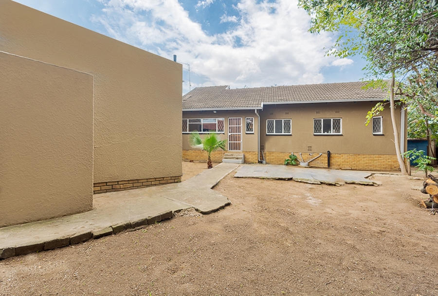 3 Bedroom Property for Sale in Birchleigh Gauteng