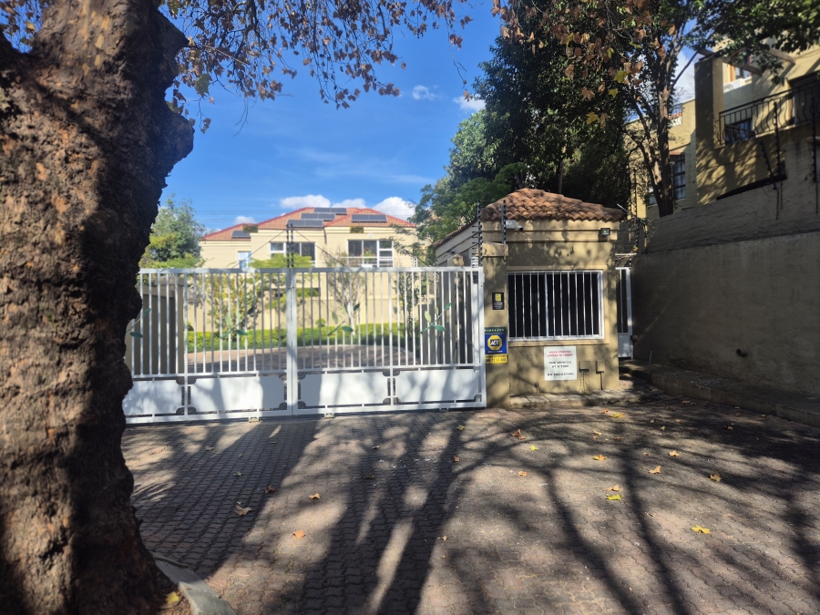 To Let 4 Bedroom Property for Rent in River Club Gauteng