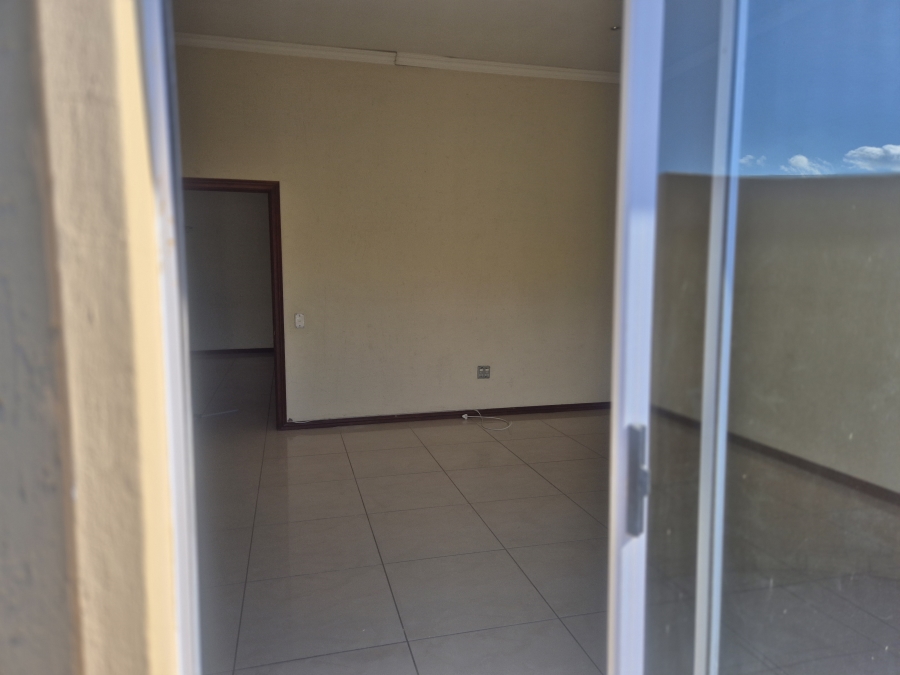 To Let 4 Bedroom Property for Rent in River Club Gauteng