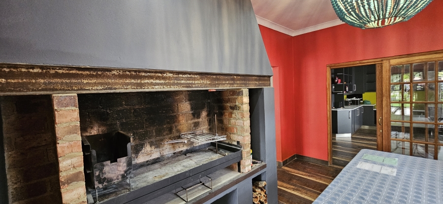 5 Bedroom Property for Sale in Three Rivers Proper Gauteng