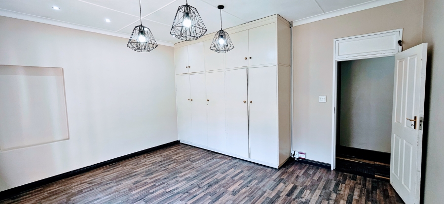 5 Bedroom Property for Sale in Three Rivers Proper Gauteng