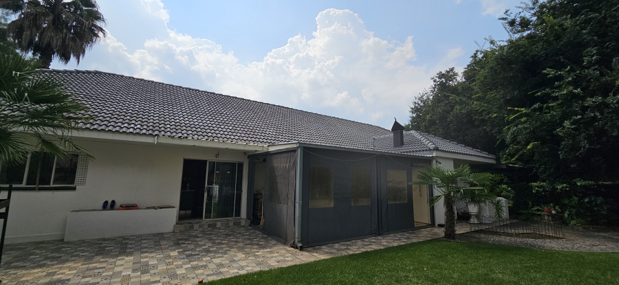 5 Bedroom Property for Sale in Three Rivers Proper Gauteng
