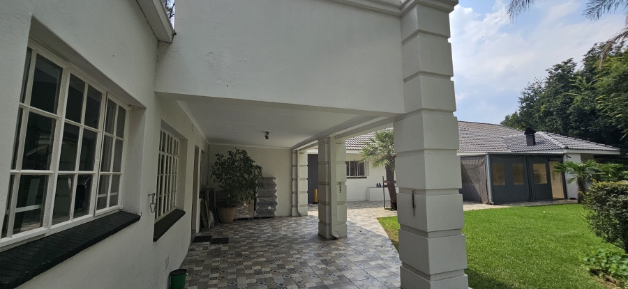 5 Bedroom Property for Sale in Three Rivers Proper Gauteng