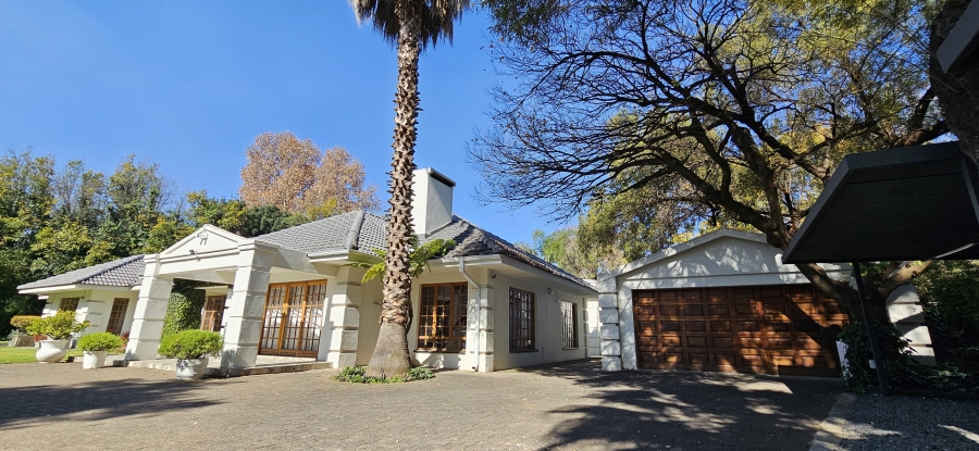 5 Bedroom Property for Sale in Three Rivers Proper Gauteng