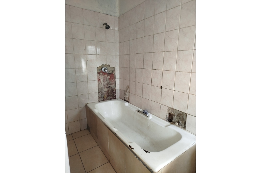 7 Bedroom Property for Sale in La Rochelle Gauteng