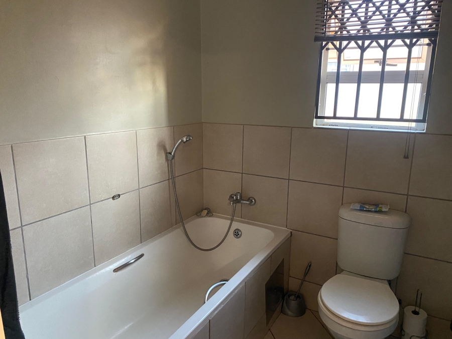 2 Bedroom Property for Sale in Glenway Estate Gauteng