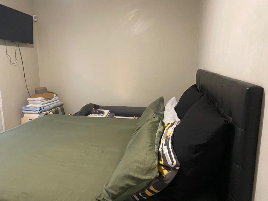 2 Bedroom Property for Sale in Glenway Estate Gauteng