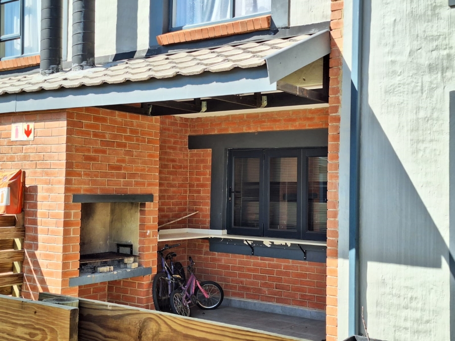 3 Bedroom Property for Sale in Terenure Gauteng