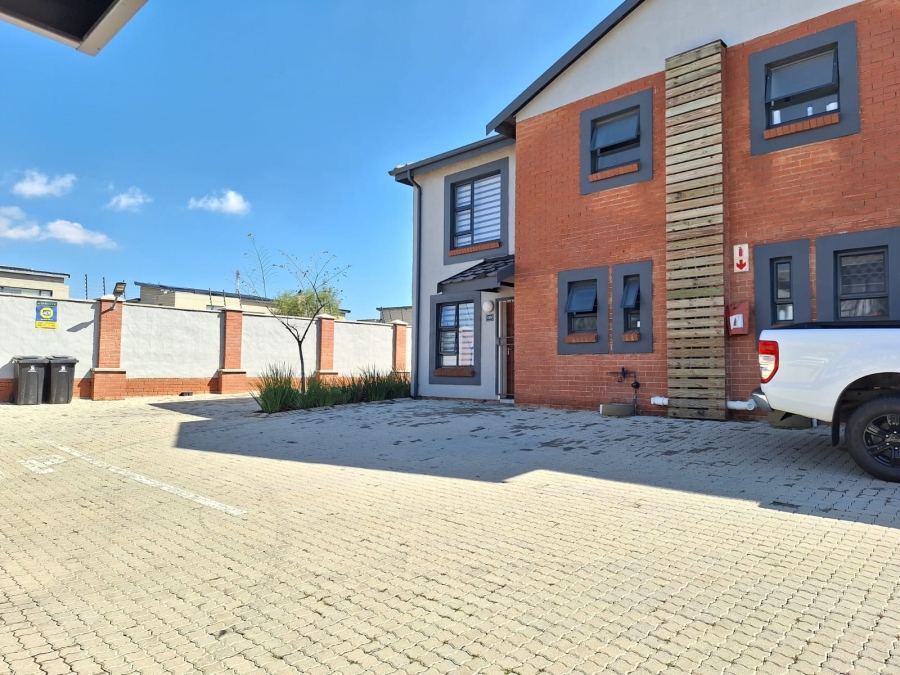 3 Bedroom Property for Sale in Terenure Gauteng