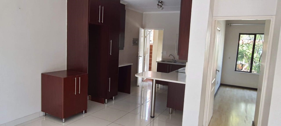 To Let 1 Bedroom Property for Rent in Greenstone Hill Gauteng