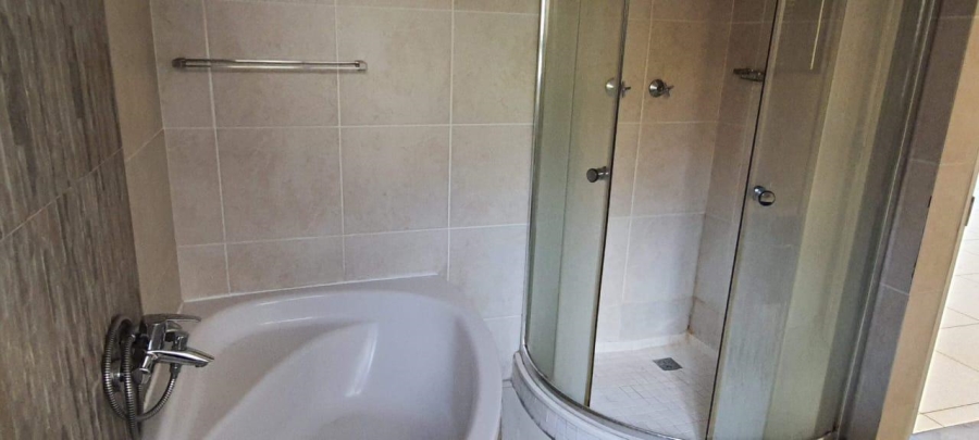 To Let 1 Bedroom Property for Rent in Greenstone Hill Gauteng