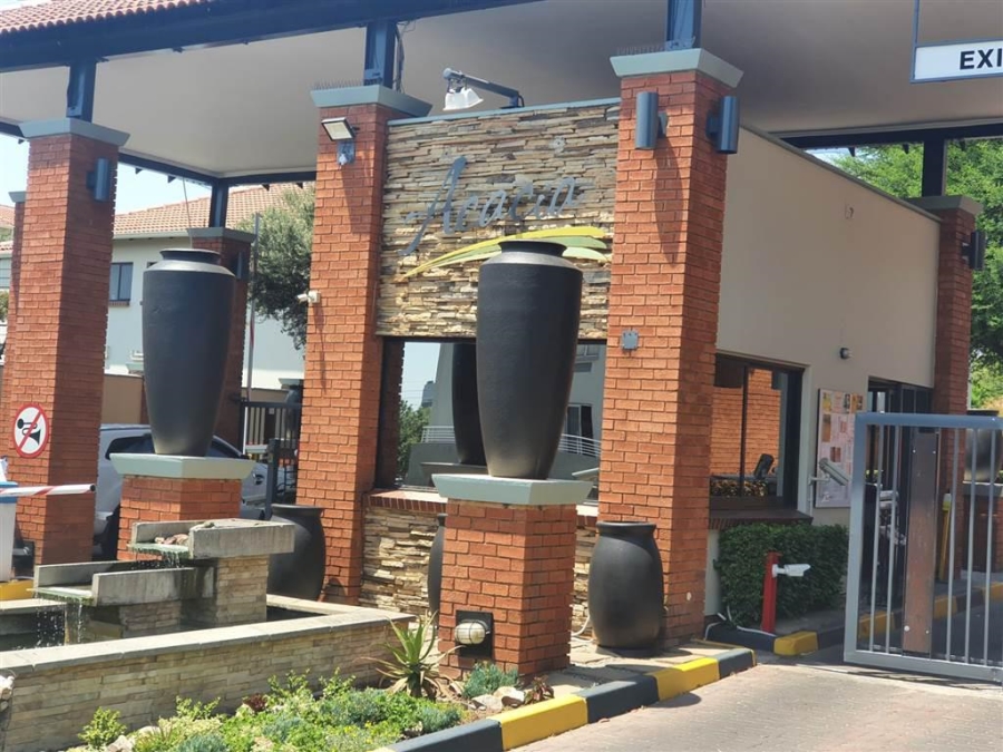 To Let 1 Bedroom Property for Rent in Greenstone Hill Gauteng