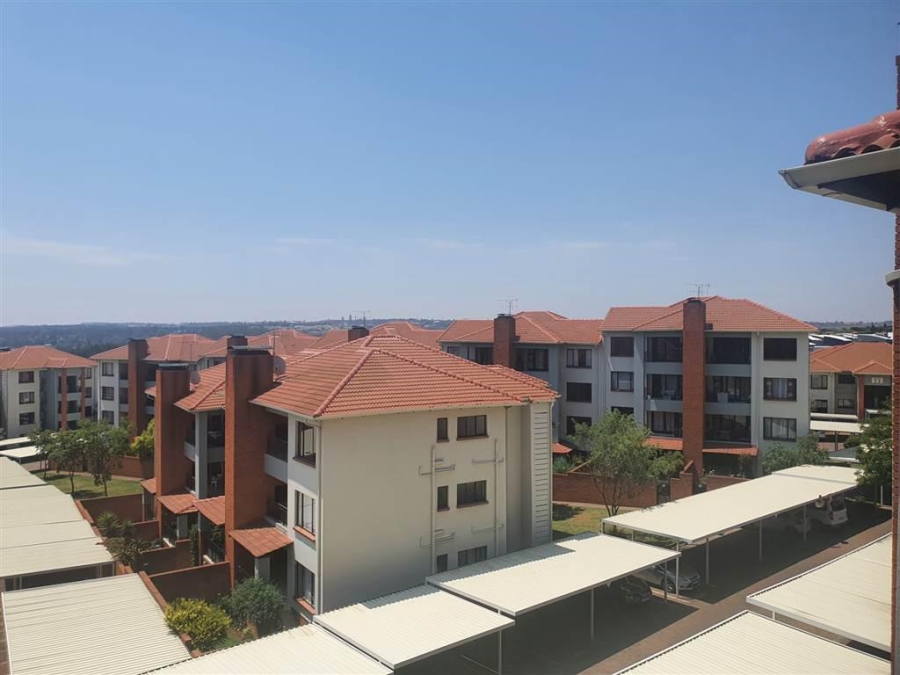 To Let 1 Bedroom Property for Rent in Greenstone Hill Gauteng