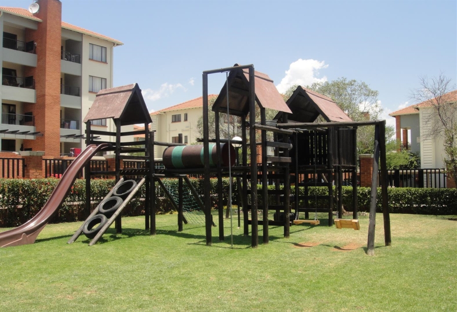 To Let 1 Bedroom Property for Rent in Greenstone Hill Gauteng