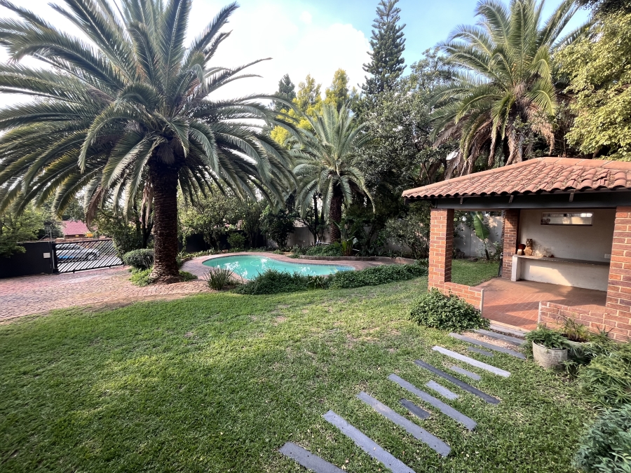 4 Bedroom Property for Sale in Magaliessig Gauteng