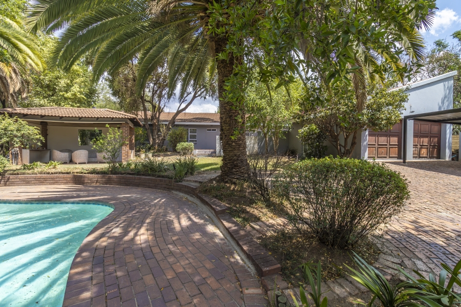 4 Bedroom Property for Sale in Magaliessig Gauteng