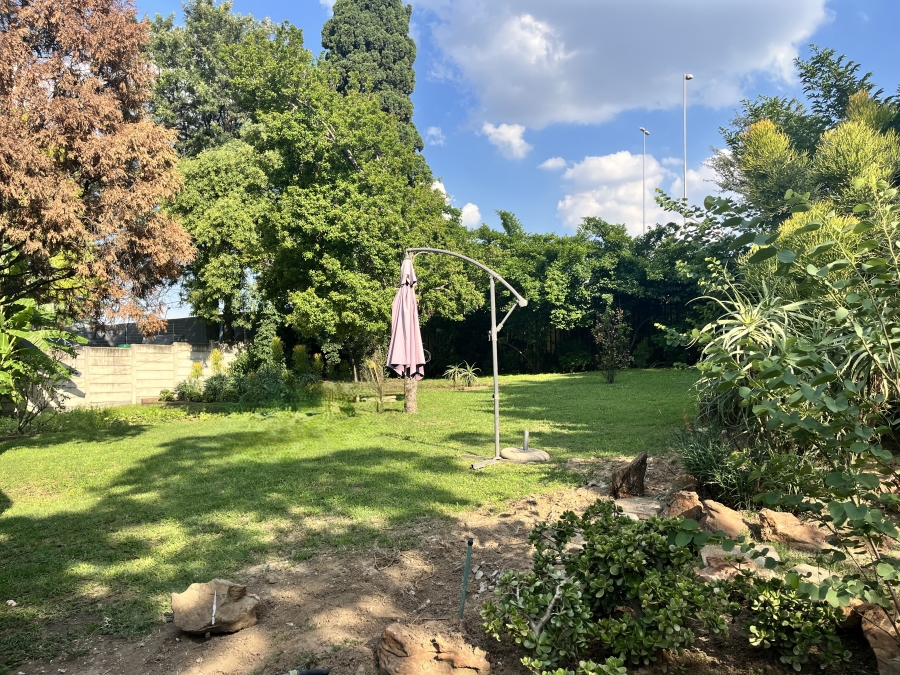 4 Bedroom Property for Sale in Magaliessig Gauteng