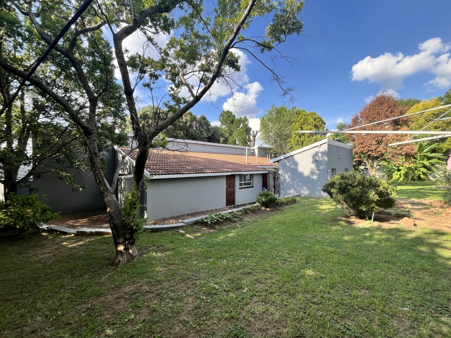 4 Bedroom Property for Sale in Magaliessig Gauteng