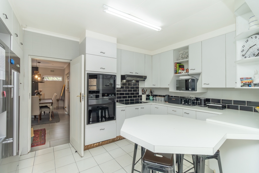4 Bedroom Property for Sale in Magaliessig Gauteng