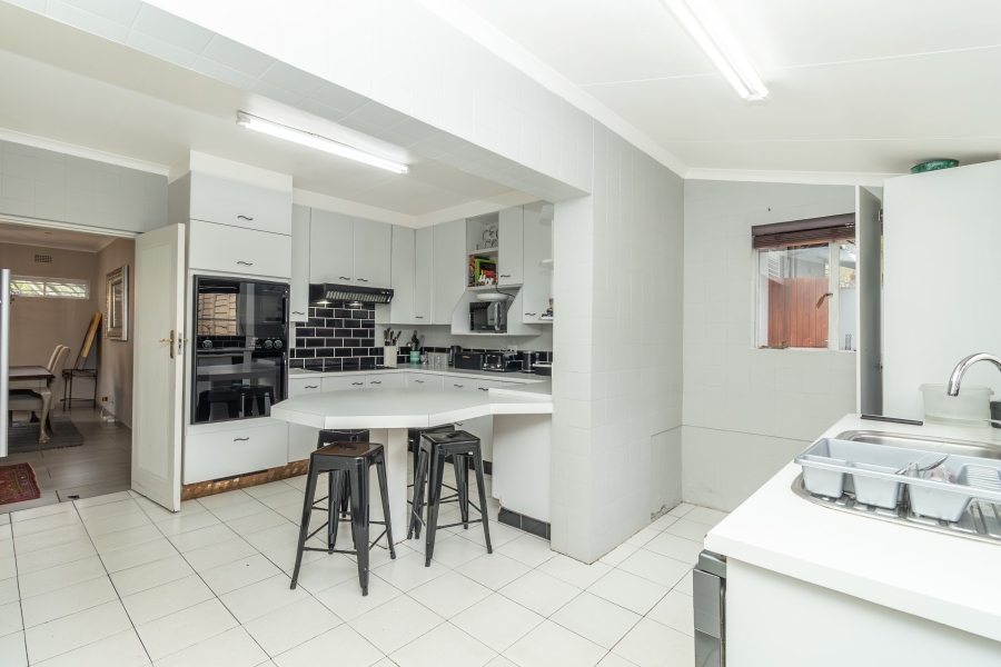 4 Bedroom Property for Sale in Magaliessig Gauteng