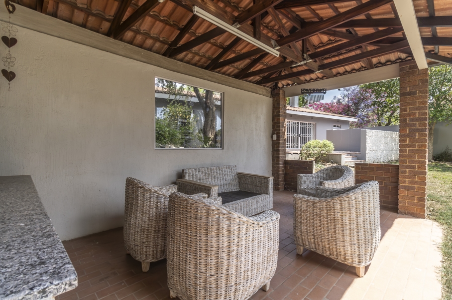 4 Bedroom Property for Sale in Magaliessig Gauteng