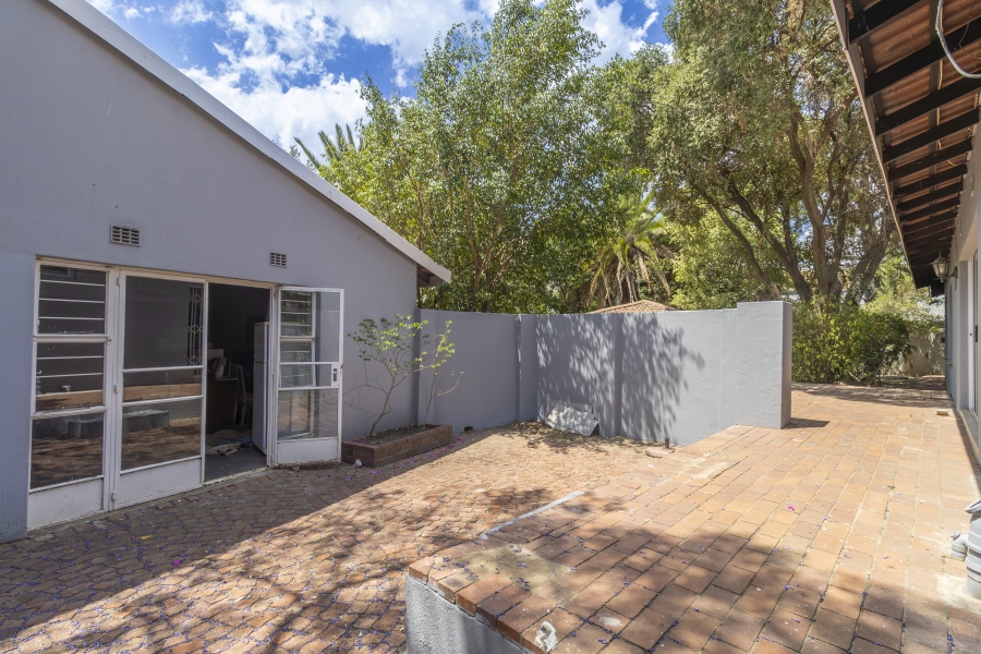 4 Bedroom Property for Sale in Magaliessig Gauteng