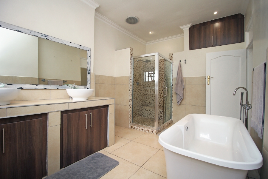 2 Bedroom Property for Sale in Norwood Gauteng