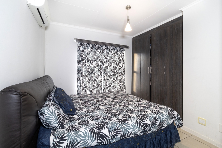 2 Bedroom Property for Sale in Greenstone Crest Gauteng