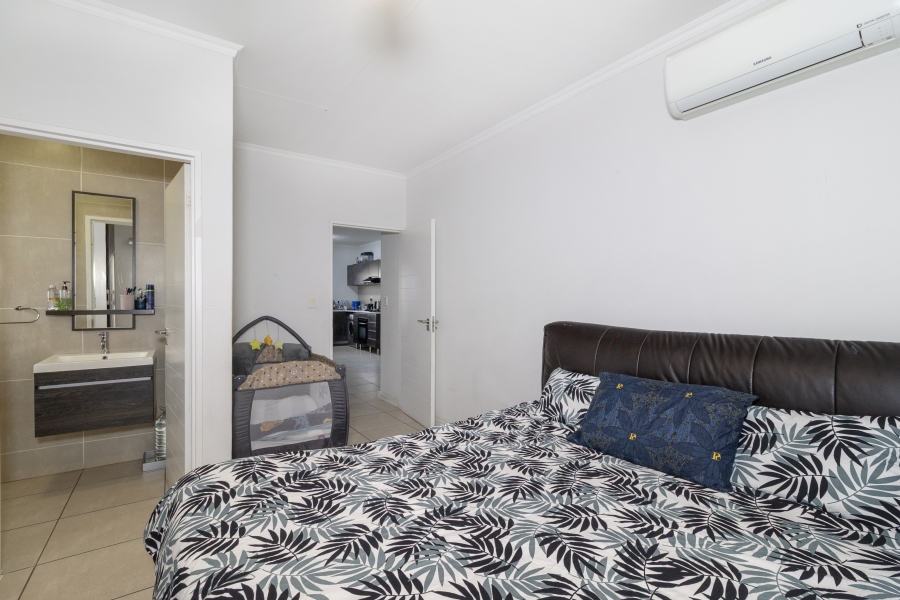 2 Bedroom Property for Sale in Greenstone Crest Gauteng