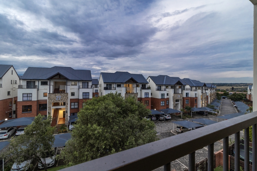 2 Bedroom Property for Sale in Greenstone Crest Gauteng