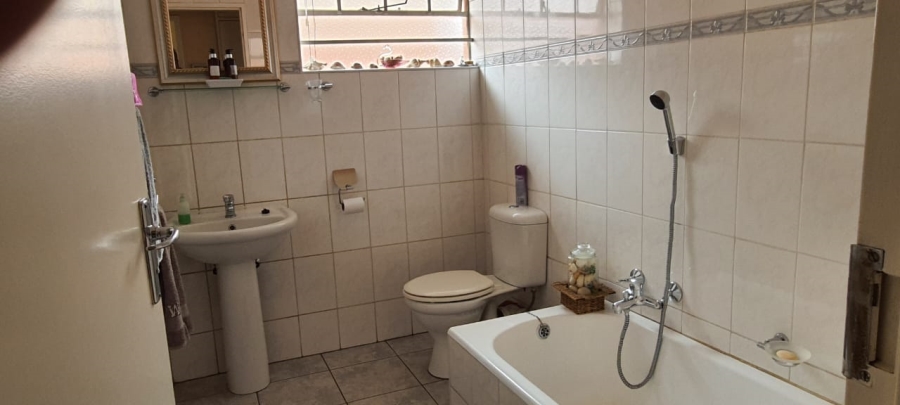 3 Bedroom Property for Sale in Harmelia Gauteng