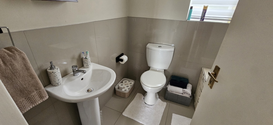 2 Bedroom Property for Sale in Greenstone Hill Gauteng