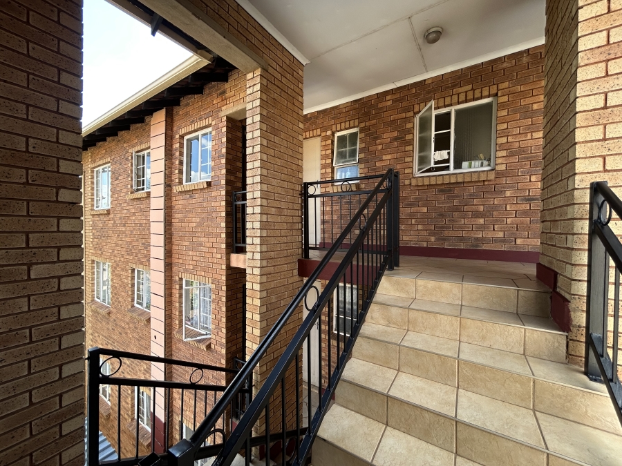 2 Bedroom Property for Sale in Annlin Gauteng