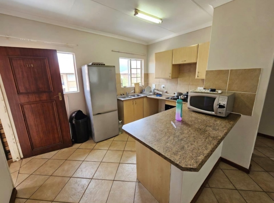 2 Bedroom Property for Sale in Annlin Gauteng