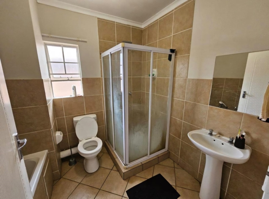 2 Bedroom Property for Sale in Annlin Gauteng