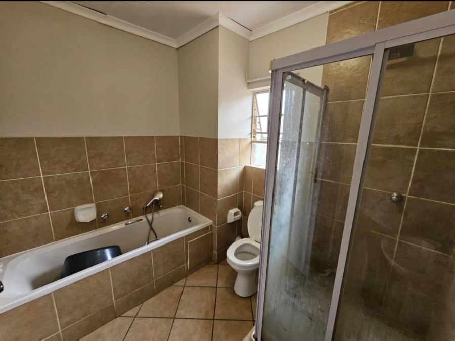 2 Bedroom Property for Sale in Annlin Gauteng