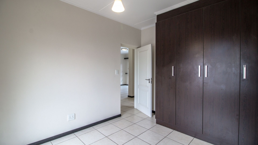 3 Bedroom Property for Sale in Greenstone Hill Gauteng
